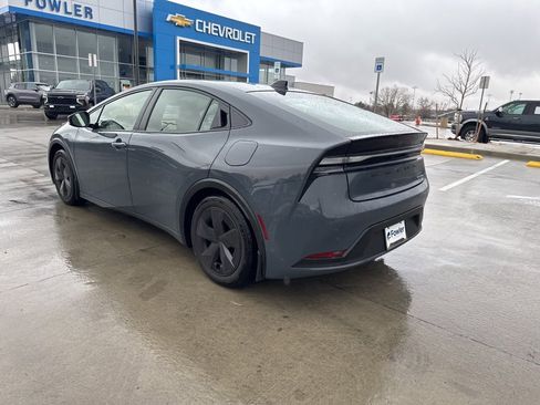 Used 2026 Toyota Prius Plug-In Hybrid image 8