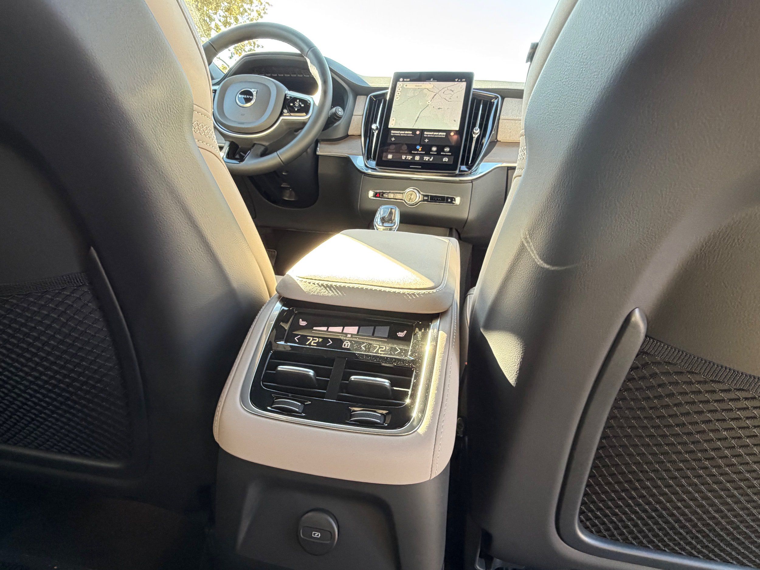 New 2026 Volvo XC90 T8 Plus w/ Protection Package Premier AWD/4WD image 12