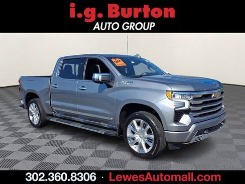 Used 2024 Chevrolet Silverado 1500 High Country w/ High Country Premium Package AWD/4WD image 1