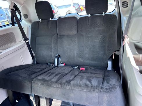 Used 2016 Dodge Grand Caravan SE w/ Quick Order Package 29E SE image 14