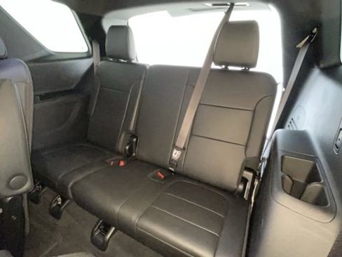 Used 2024 Chevrolet Traverse High Country image 48