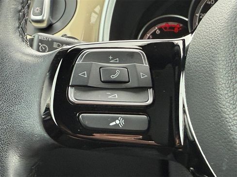 Used 2019 Volkswagen Beetle 2.0T SE image 13