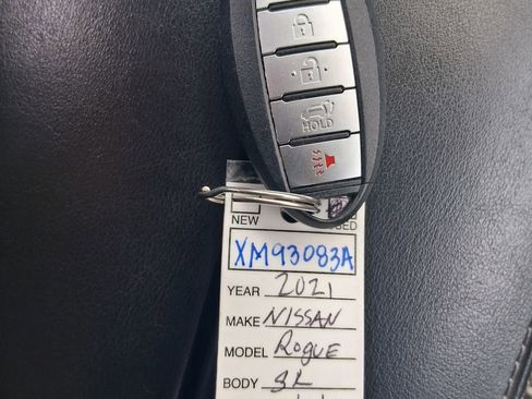 Used 2021 Nissan Rogue SL w/ Premium Package FWD image 18