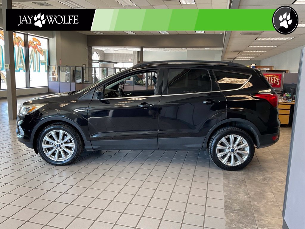 Used 2019 Ford Escape SEL w/ Sun & Style Package AWD/4WD image 4