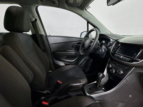 Used 2021 Chevrolet Trax LS w/ Tint and Cruise Package FWD image 27