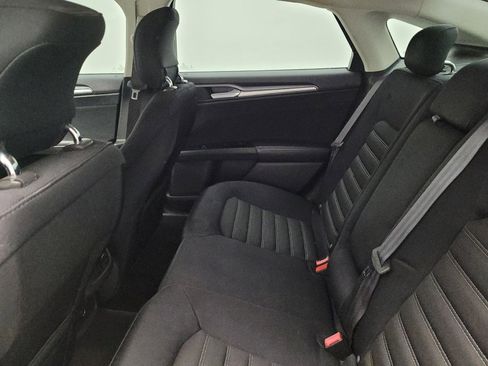 Used 2014 Ford Fusion SE FWD image 18