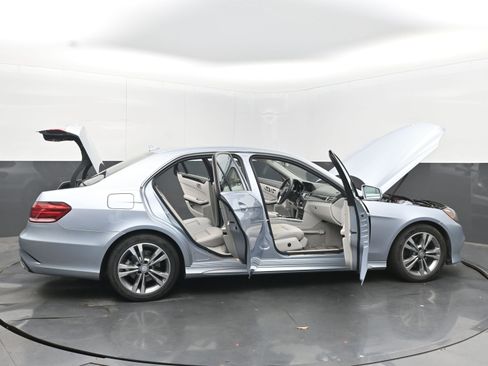 Used 2015 Mercedes-Benz E 350 Sedan image 50
