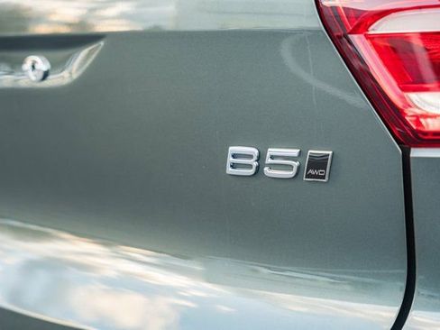 New 2026 Volvo XC40 B5 Ultra w/ Protection Package Premier image 7