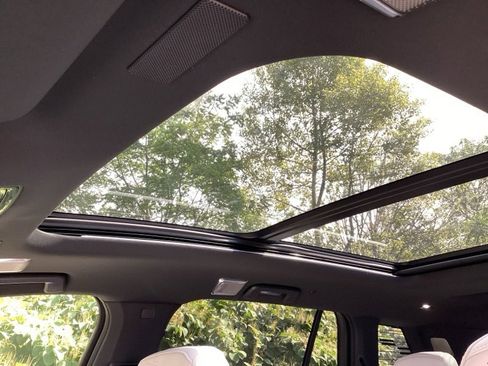 New 2026 Cadillac Vistiq Luxury w/ LPO, Floor Liner Package image 16