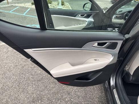 Used 2023 Genesis G70 3.3T w/ Sport Advanced Package image 21