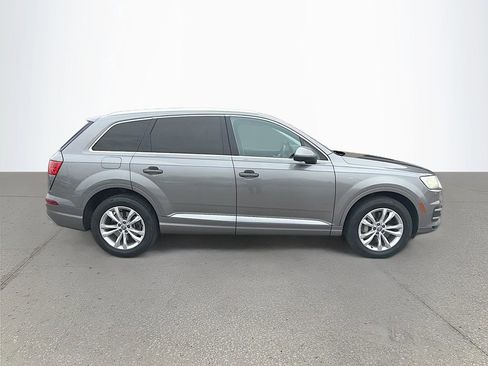 Used 2017 Audi Q7 3.0T Premium Plus w/ Premium Plus Package image 2