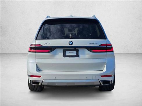Used 2023 BMW X7 xDrive40i w/ Premium Package AWD/4WD image 6