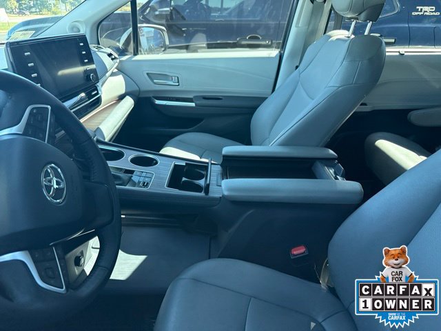 Used 2024 Toyota Sienna XLE FWD image 4