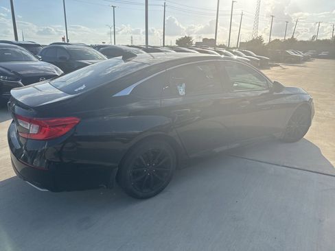 Used 2021 Honda Accord LX image 6