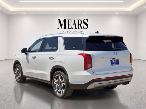 Used 2023 Hyundai Palisade Limited FWD image 3