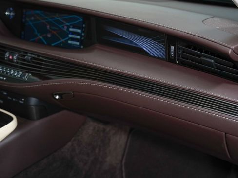 Used 2018 Lexus LS 500 w/ Luxury Package image 30