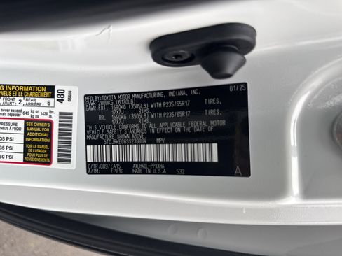 Used 2025 Toyota Sienna XLE w/ XLE Plus Package FWD image 37