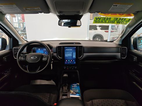 Used 2025 Ford Ranger XL w/ Trailer Tow Package image 29