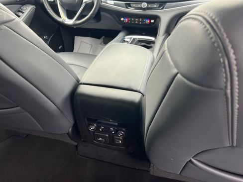 Used 2024 Buick Enclave Premium image 30