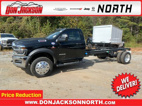 New 2025 RAM 5500 4x4 Regular Cab image 1