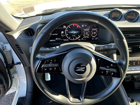 Certified 2024 Nissan Z Performance w/ Floor Mat Package image 16