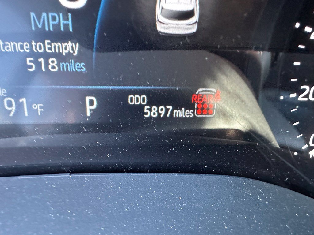 Used 2026 Toyota Sienna LE AWD/4WD image 11