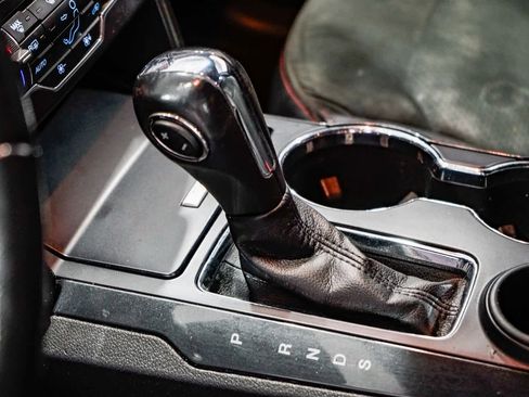 Used 2019 Ford Explorer XLT w/ Equipment Group 202A image 21