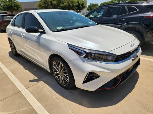 Used 2023 Kia Forte GT-Line w/ GT-Line Premium Package FWD image 2