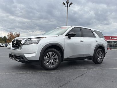 Used 2025 Nissan Pathfinder S