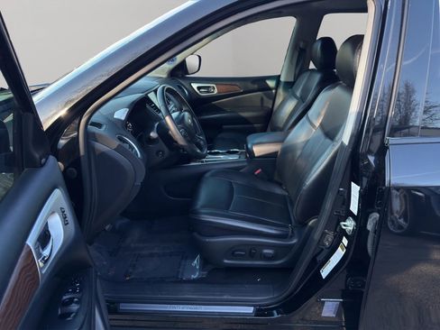 Used 2019 Nissan Pathfinder Platinum FWD image 9