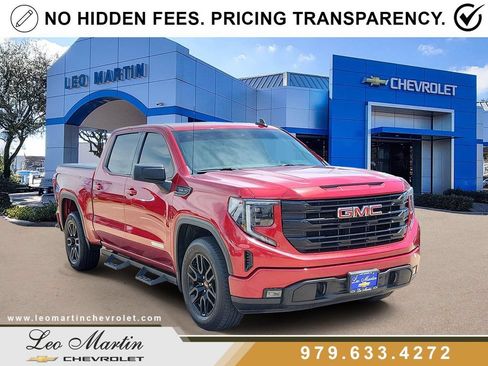 Used 2023 GMC Sierra 1500 Elevation RWD image 2