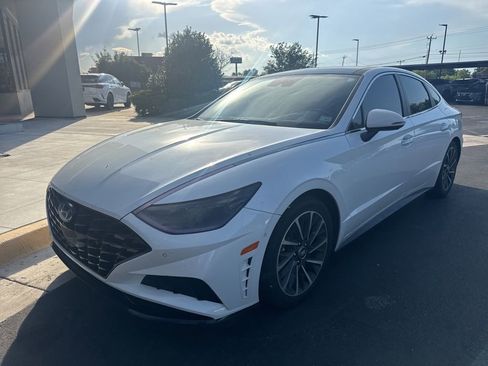 Used 2020 Hyundai Sonata Limited FWD image 1