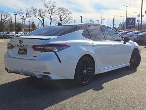 Used 2021 Toyota Camry XSE image 14