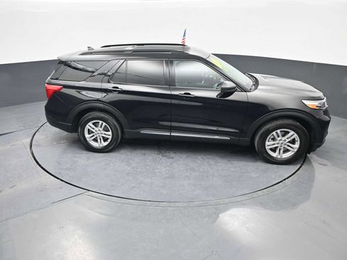 Used 2023 Ford Explorer XLT w/ Equipment Group 202A image 34