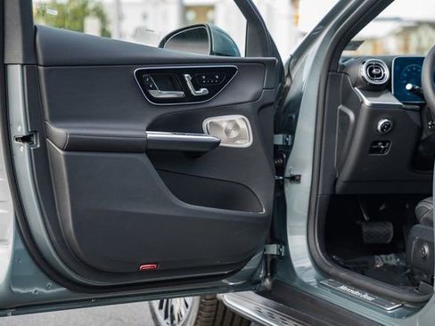New 2026 Mercedes-Benz GLC 300 4MATIC image 37
