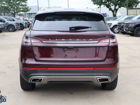 Used 2023 Lincoln Nautilus Reserve AWD/4WD image 4