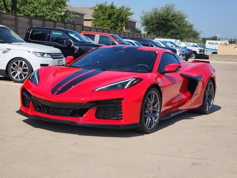 Used 2024 Chevrolet Corvette Z06 RWD image 11