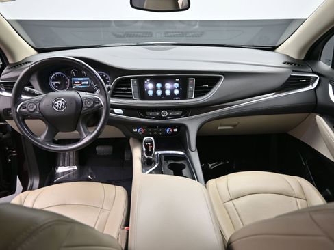 Used 2019 Buick Enclave Essence image 18