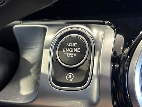 New 2025 Mercedes-Benz GLB 250 4MATIC image 22