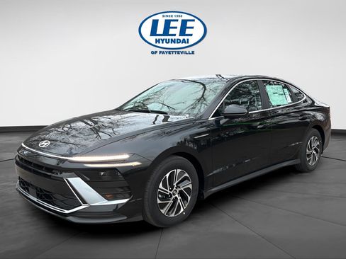 New 2026 Hyundai Sonata Blue FWD image 8