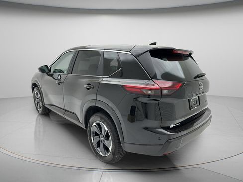 Used 2025 Nissan Rogue SV AWD/4WD image 6