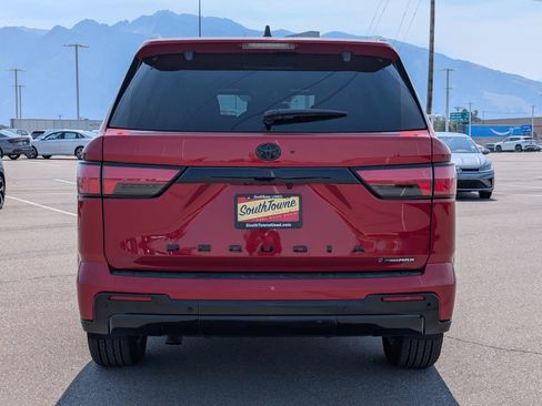 Used 2026 Toyota Sequoia Platinum AWD/4WD image 4