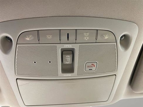 Used 2017 Nissan Murano Platinum w/ Platinum Technology Package image 15