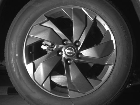 Used 2025 Nissan Rogue SV image 15