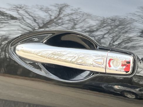 Used 2023 Nissan Maxima SV w/ Floor Mat Group image 32