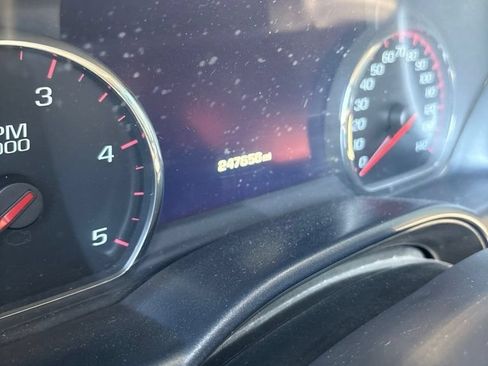 Used 2016 GMC Sierra 2500 Denali w/ Duramax Plus Package AWD/4WD image 21
