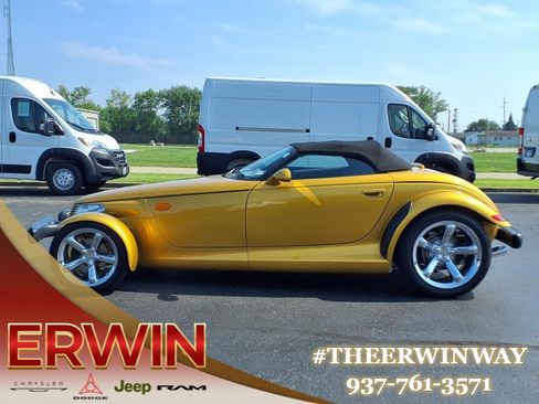 Used 2002 Chrysler Prowler image 15