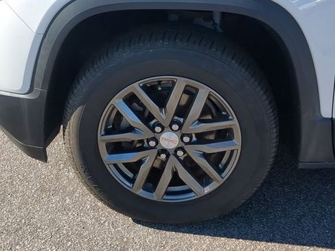 Used 2018 GMC Acadia SLT image 12