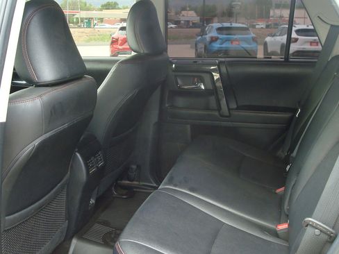 Used 2022 Toyota 4Runner TRD Off-Road Premium AWD/4WD image 7