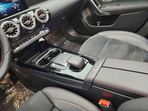 Used 2022 Mercedes-Benz A 220 image 11